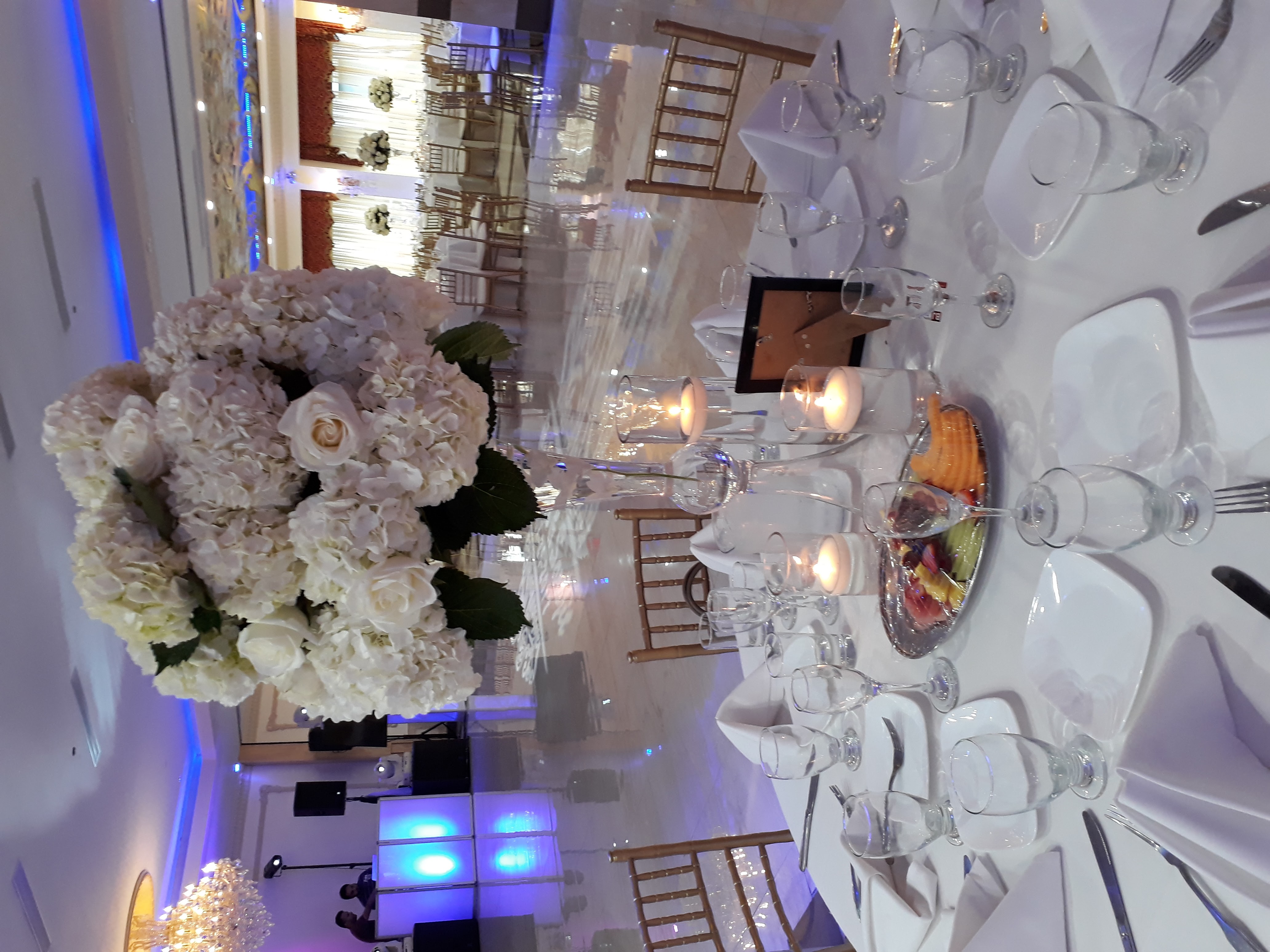 Elegant wedding centerpiece styling for weddings